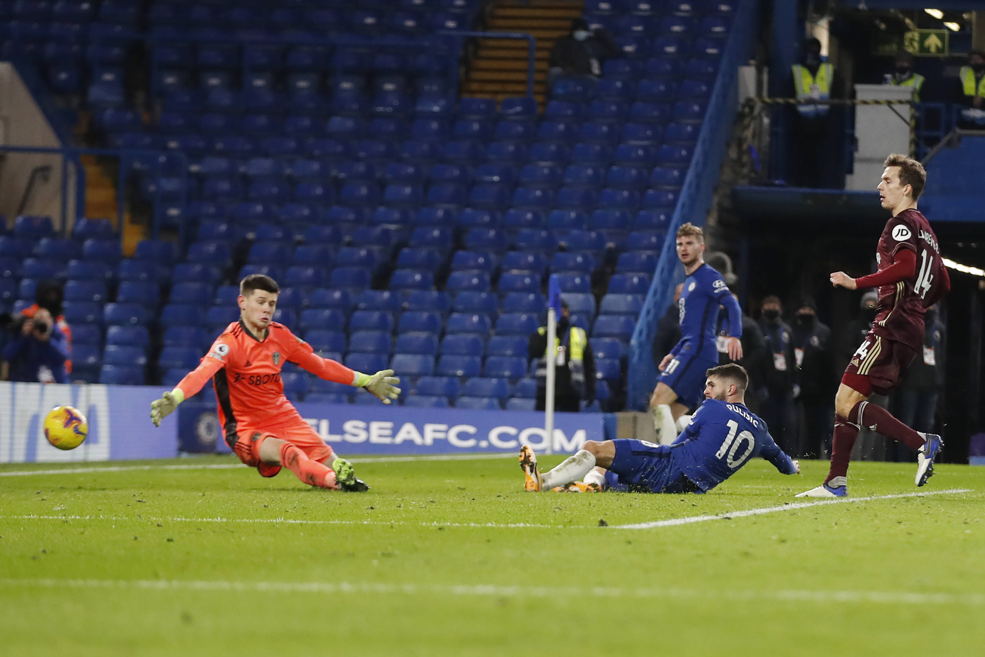 理层敲响了 理层敲响了