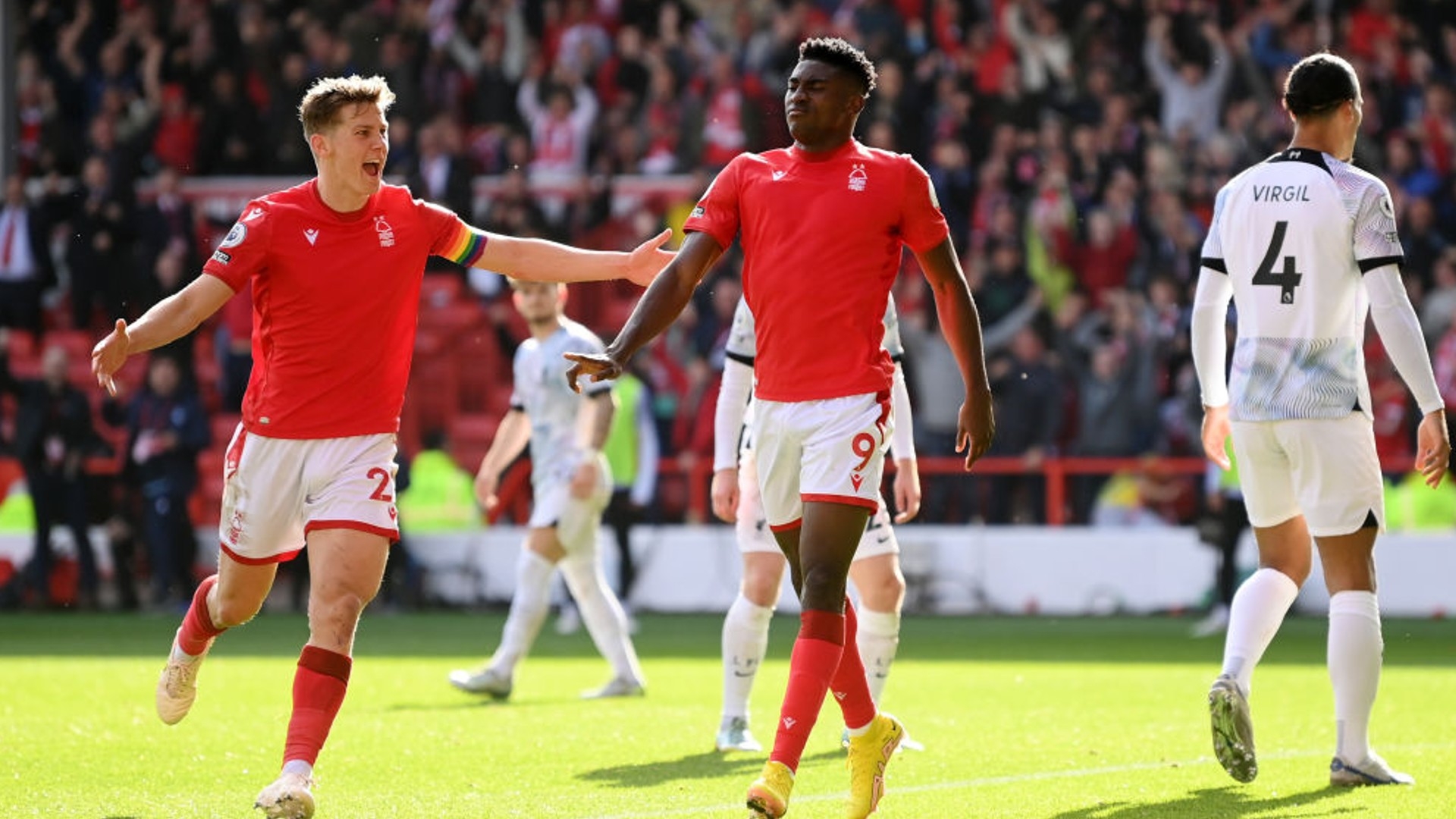 散落一地的 散落一地的